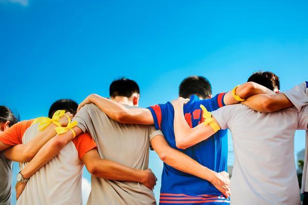 如何群发内容使其不像营销而更像朋友之间的互动？图1