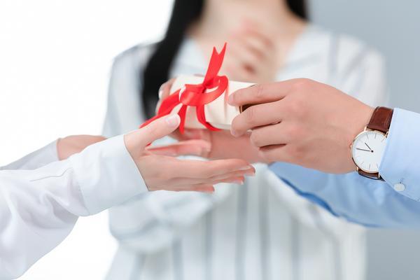 汉堡店推出惊喜转发活动，奖励亲爱的朋友圈粉丝！ 图2