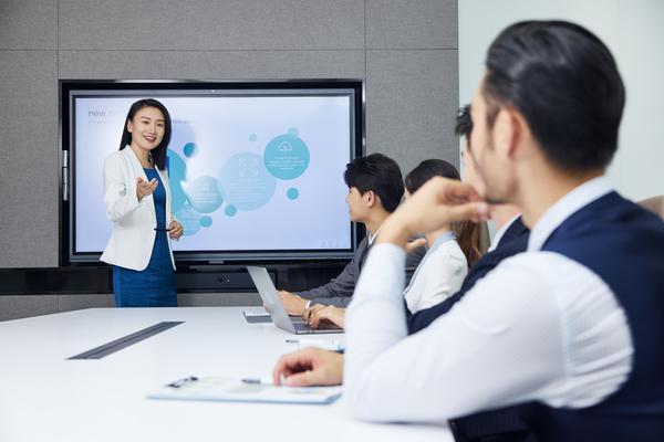 北京中鼎经纬实业发展有限公司入职时被要求
