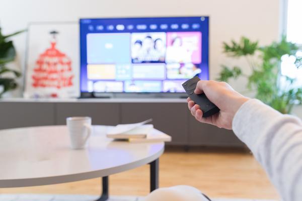 亲子情侣装创业项目：时尚产业的新宠，助力家庭和谐关系图1