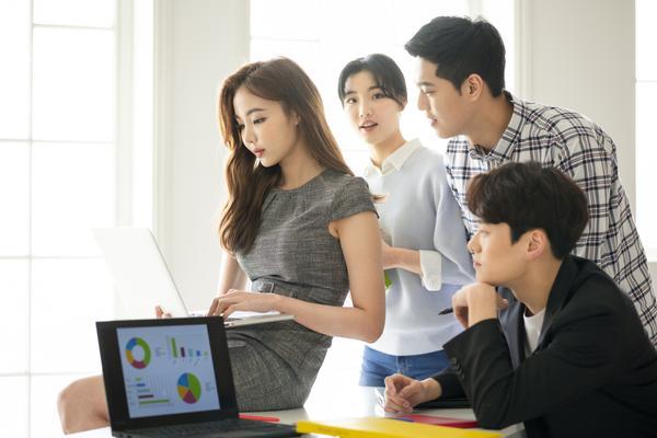 深圳户外广告传媒公司排名|项目融资策略与市场分析 图1